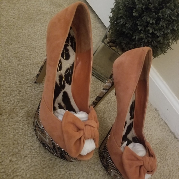 Shoe - Picture 6 of 6